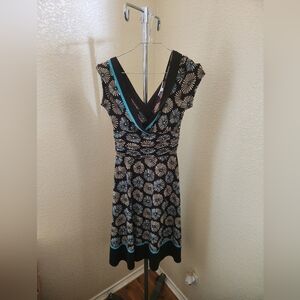 Sandra Darren Short Sleeve Pullover Dress